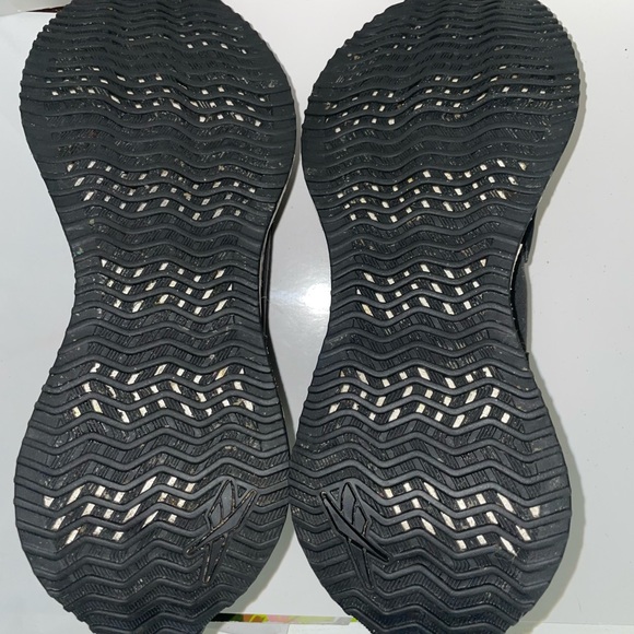 Reebok women’s zig dynamica sneakers - Picture 3 of 6